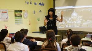 L'imperversare del covid, che ormai da tempo ci attanaglia, non solo ha suscitato nuove e diverse problematiche, ma ha anche aperto dibattiti su alcune tematiche talvolta trascurate, in primis quella della scuola, elemento fondante della società ma sempre bistrattato; Dacia Maraini La Scuola Ci Salvera Ma Dobbiamo Crederci Gilda Venezia