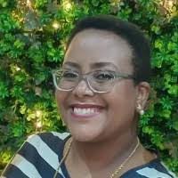 Loretta Glass's Instagram, Twitter & Facebook