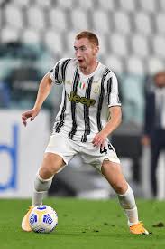 Born 25 april 2000) is a swedish professional footballer who plays as a winger or midfielder for serie a club juventus and the sweden national team. Dejan Kulusevski Zimbio