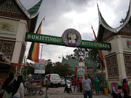 Bukittinggi (puncak lawang, ngarai sianok, lobang jepang, kebun binatang, bantoroyo,. Berkas Entrance Gate Of Bukittinggi Zoo Jpg Wikipedia Bahasa Indonesia Ensiklopedia Bebas