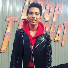 Follow hiqqu_aria & enjoy sing together. Lirik Lagu Sekali Lagi Naim Daniel Al Hijrah