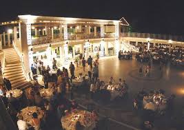 Say I Do At These Cincinnati Wedding Venues With A View Mywedding Cincinnati Wedding Venues Ohio Wedding Venues Wedding Venues Ohio Cincinnati