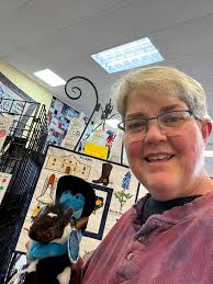 Found the hoppy frog at Quilters Paradise in Baldwin City, KS, with Karen  Kohn.