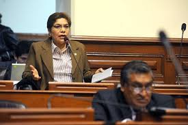 Luz Salgado: la defensora del fujimorismo