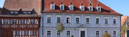 Es sollten jedoch mindestens die kaufnebenkosten mit dem eigenkapital abgedeckt sein. Vr Bank Erlangen Hochstadt Herzogenaurach Eg Haus Kaufen In Hochstadt