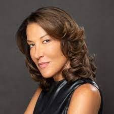 Denise Wallenstein's Instagram, Twitter & Facebook