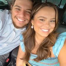 Taylor Naquin (taynaqtalking)