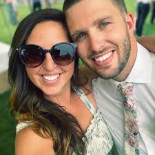 Gabby Lowes and Garrett Frazier's Wedding Website