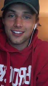 Mandy Barry's Instagram, Twitter & Facebook