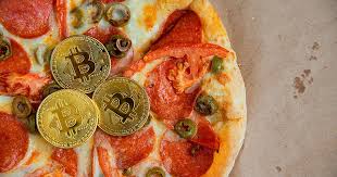 Pero, por supuesto, si hubiera conservado ese btc en lugar de derrochar en pizza, hoy valdría más de $318. Pago 10 000 Bitcoins Por 2 Pizzas En 2010 Ahora Sus Criptomonedas Valdrian 446 Mdd El Financiero