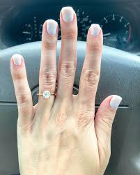 What does a one carat diamond look like. 1 Carat Diamond Rings The Ultimate Buying Guide Stonealgo Stonealgo