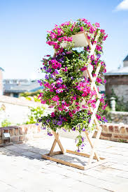 Blumenkasten Urbanature Vertikales Gartnern In Haus Und Balkon Blumenkasten Geranien Kasten