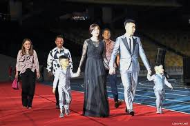 Born in a poor family, he never gave up despite the difficulties he went through. Lee Chong Wei Biopic Rises To The Occasion