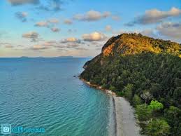 One of its unique features is the website's video chatting tool which allows guest and host to communicate even before making a booking. Seaview Homestay Mersing In Malaysia