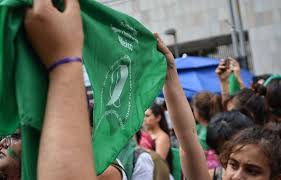 La lxiii legislatura de veracruz declaró aprobada en lo general la reforma al artículo cuarto de la constitución la modificación al artículo 4 tuvo su origen el 22 de enero de 2015, cuando la mesa directiva del congreso de veracruz recibió la iniciativa popular. Sbvecktyzmi4hm