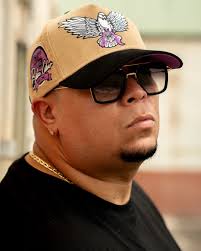 Ma topa basta hende den Tumba i riba kaya ta rock nan Biba Lib3r 🧢 master  boso ta 💜 Korda abo ku no tin dibo, e restock pre order ta