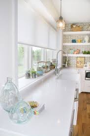 Des Stores Et Rideaux Sur Mesure Made In France Eclectic Kitchen Design Kitchen Window Treatments Kitchen Window Blinds
