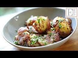 Easy Smashed Potatoes Using Red Potatoes Learn The Tips On How To Get The Crispiest Most Del Potato Side Dishes Smashed Potatoes Recipe Mashed Potato Recipes