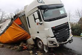 Juli 2021 treten die besten fußballnationen europas bei der em 2021 gegeneinander an. Schwerer Lkw Unfall In Rahden Tonnenheide Radio Westfalica