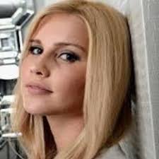 Lulu Walker (@lulu_n1)