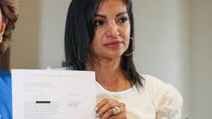 Mary Luft's Instagram, Twitter & Facebook