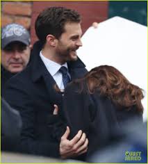 Dakota johnson and jamie dornan in fifty shades freed. Jamie Dornan Consoles An Upset Dakota Johnson For Fifty Shades Darker Scene Fifty Shades Of Grey Foto 39351963 Fanpop Page 2