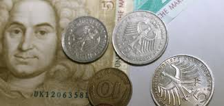 Währungen: Deutschland lässt die D-Mark überleben