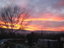 Nu are răbdare să își arate prezența. Rasarit De Soare In Barbatesti Gorj Mapio Net