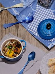 Oeuf Cocotte Aux Champignons Et A L Ail Des Ours Et Si C Etait Bon Oeufs Cocotte Oeuf Cocotte Champignon Ail Des Ours