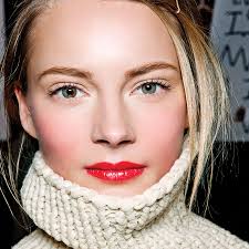 Sweater with store red lips