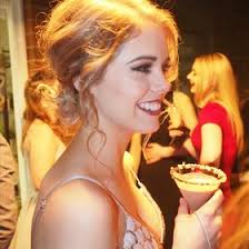 Holly Burt (hollyalizabeth)