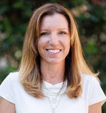 Emily Doran's Instagram, Twitter & Facebook