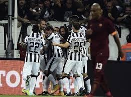 Rigore molto dubbio per la juve per fallo di mano di maicon e gol di tevez, poi rigore netto per la roma e pari di. Juve Roma 3 2 Il Tabellino Juventus Calciomercato Com
