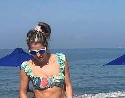 María cristina hurtado álvarez (copacabana, antioquia, 14 de septiembre de 1983) es una modelo y presentadora colombiana, famosa por haber participado en la segunda temporada del reality show protagonistas de novela. Cristina Hurtado Habla De Su Primer Embarazo