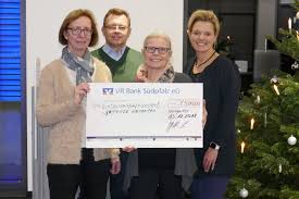 Vr bank südpfalz eg provides products and services in the areas of retail banking, business banking vr bank südpfalz eg offers a range of products including current accounts, debit cards. Spende Der Vr Bank Sudpfalz Fur Defibrillator Weingarten Pfalz