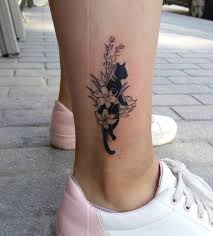 Tatouages d'arbres sur les mollets. Tatouage Quels Motifs Se Faire Tatouer Sur Les Mollets