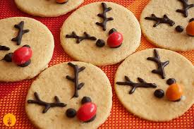 En tan solo 3 pasos tendrás tu casa navideña de bizcocho que podrás decorar como más te guste, puedes añadirle azúcar glas o bolitas de chocolate a tu gusto. Galletas Para Hacer Con Los Ninos En Navidad Recetas De Cocina Casera Faciles Y Sencillas Cocina Casera