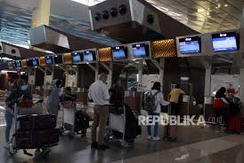 Silakan pilih lowongan kerja bandar lampung dan yang berkaitan dan cocok dengan minat anda di bawah ini. Ap Ii Perkirakan Trafik Terus Meningkat Mulai Agustus