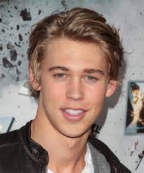 Austin Butler Short Straight Dark Strawberry Blonde Hairstyle
