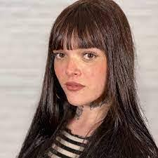 Amanda Madrazo's Instagram, Twitter & Facebook