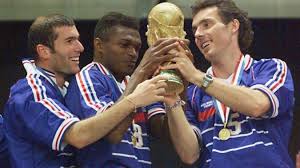 Un but de vieiri à la 18e minute permet aux italiens. Vos Plus Beaux Souvenirs Du 12 Juillet 1998