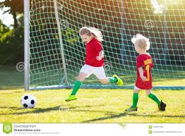 Chegou o dia da grande final da copa do mundo: Criancas Do Fan De Futebol De Portugal Futebol Do Jogo De Criancas Imagem De Stock Imagem De Acampamento Pouco 120241465