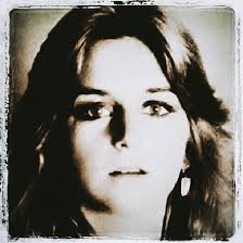 𝑇𝐻𝐸 𝑅𝑈𝑁𝐴𝑊𝐴𝑌𝑆 ♡︎