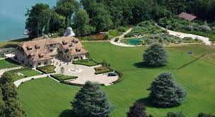 Die ranch, die später zu einer riesigen pferdefarm umgebaut wurde, wird jetzt für fast 6 millionen euro verkauft. Schumacher Sa Gigantesque Villa De Gland A Vendre Images