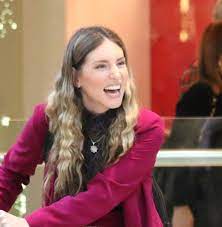 Check spelling or type a new query. Oikonomakoy Fwto Apo Tis Diakopes Sth Nea Yorkh Me Ton Andra Ths Star Gr