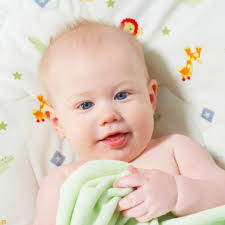 Baby boden matratze haben die richtige höhe und struktur, um wie herkömmliche matratzen einen komfortablen schlaf zu fördern. Die Beste Matratze Fur Ihr Kind Elternwissen Com