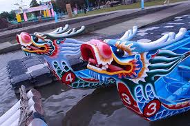 The duanwu festival, also often known as the dragon boat festival, is a traditional holiday originating in china, occurring near the summer solstice. Dragon Boat Festival Taiwan Festivals Travelking