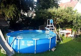 Auch aus grundstücken im ländlichen stil ist es nicht wegzudenken. Wasserspass Im Eigenen Garten Gartenzeitung Com