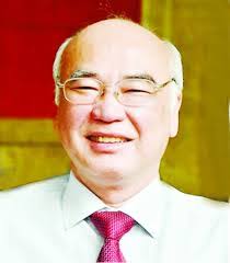 Huy Cao's Instagram, Twitter & Facebook