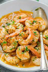 Swimming in a garlicky white wine sauce, this easy shrimp scampi recipe is on the table in just 15 minutes! Shrimp Scampi Recipe Natashaskitchen Com